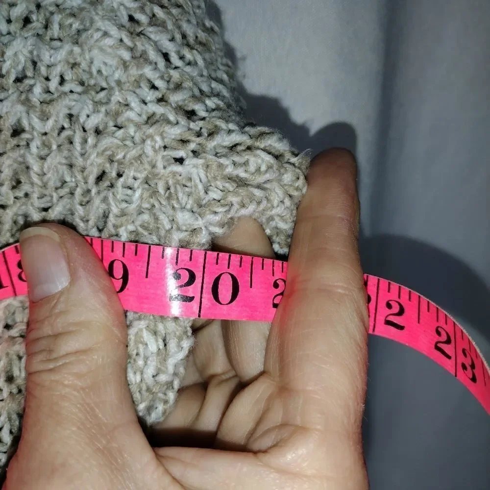 Hooked up by Iot cardigan